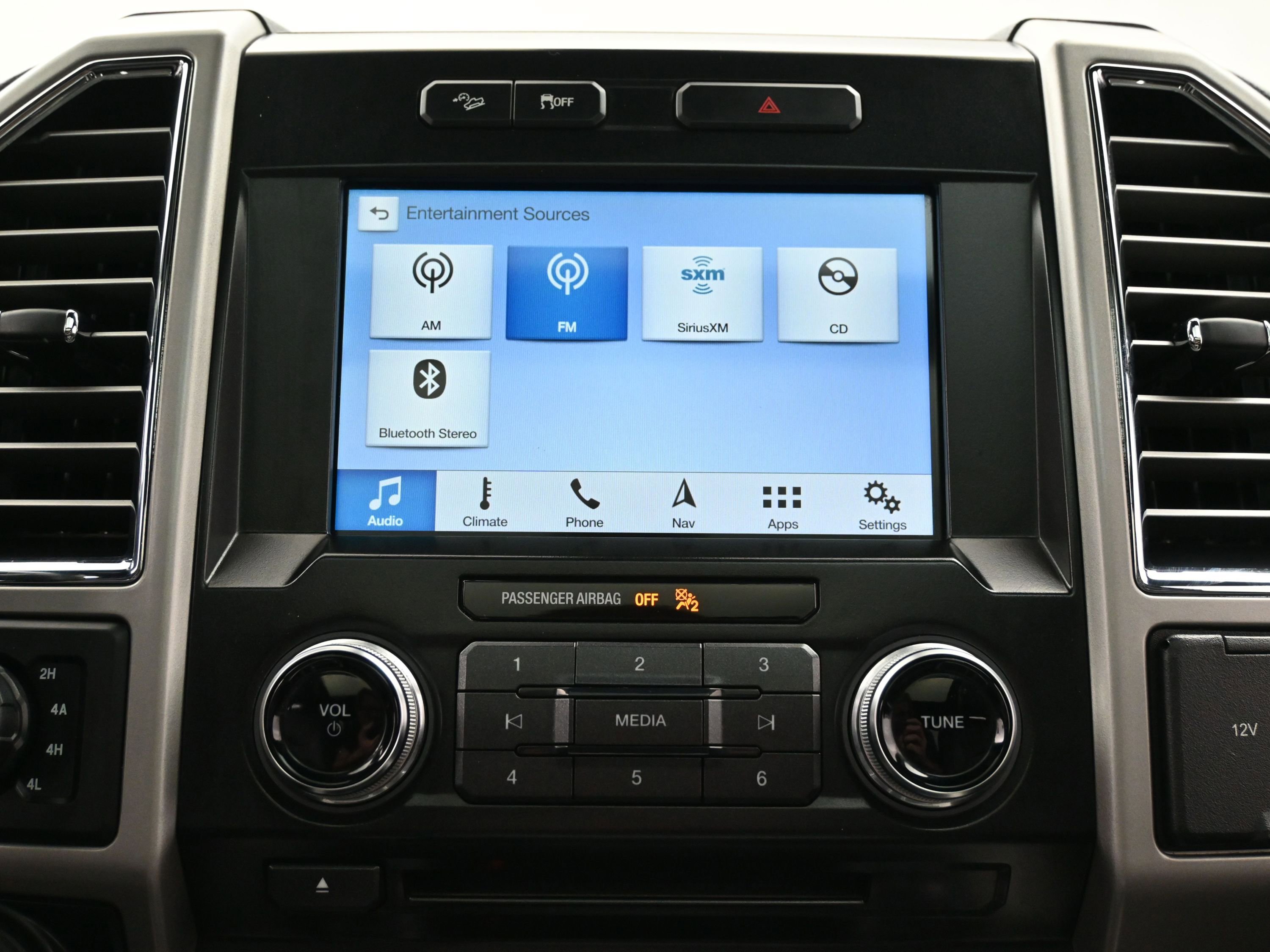 Used 2016 Ford F150 Lariat w/ Equipment Group 502A Luxury image 38