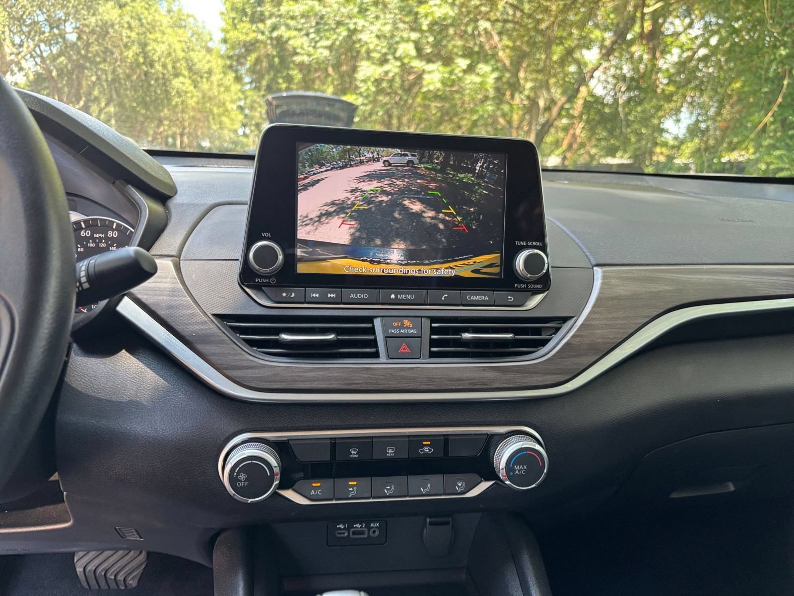 Used 2025 Nissan Altima 2.5 SV FWD image 17