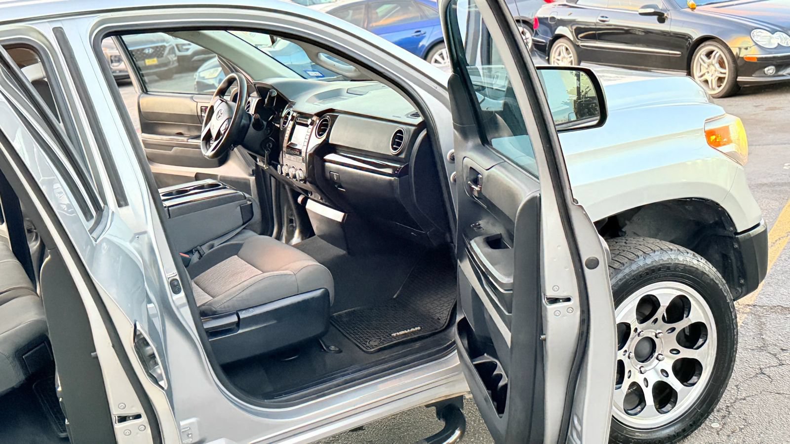 Used 2014 Toyota Tundra SR AWD/4WD image 13