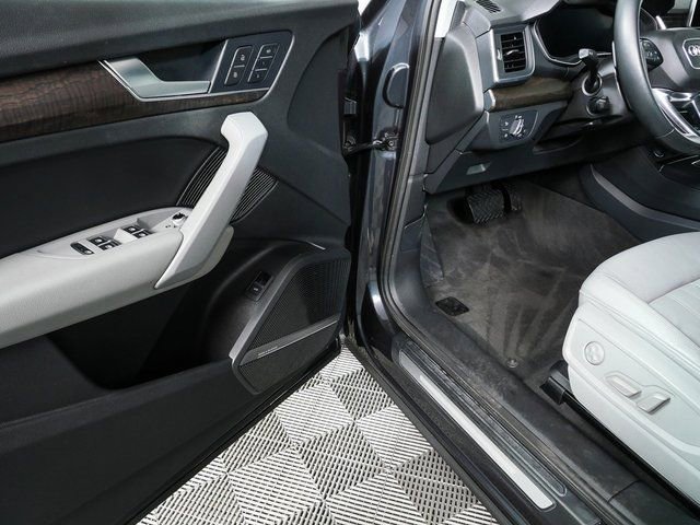 Used 2018 Audi Q5 2.0T Premium Plus w/ Premium Plus Package image 8
