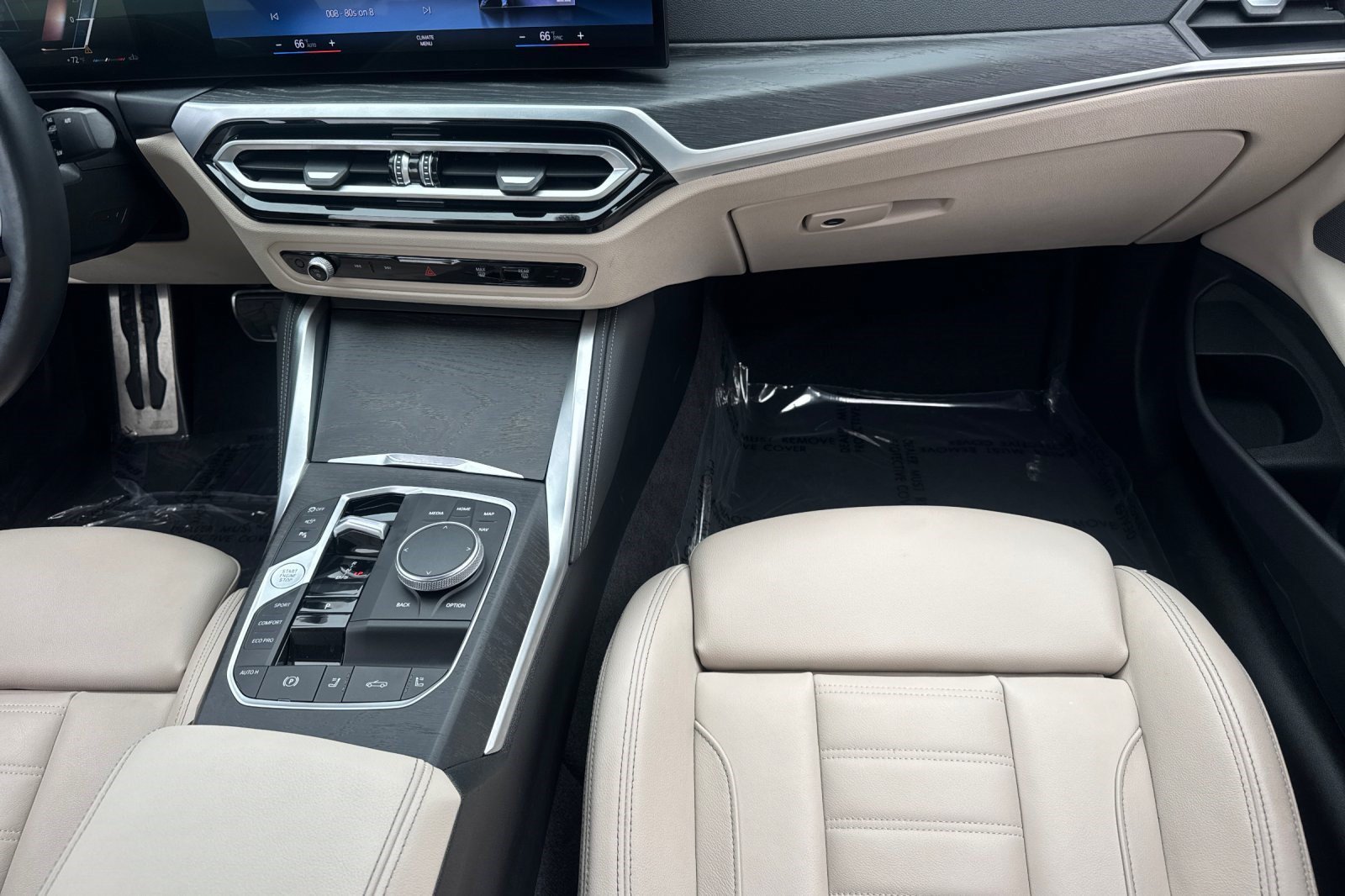 Used 2024 BMW M440i Convertible RWD image 32