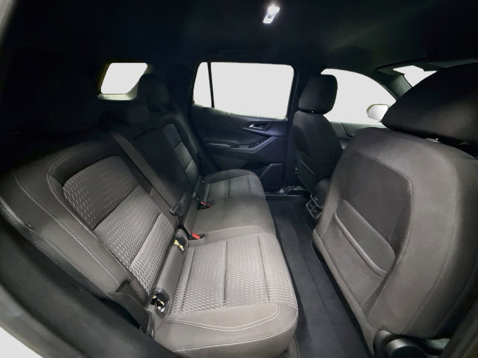 Used 2025 Chevrolet Equinox LT FWD image 29