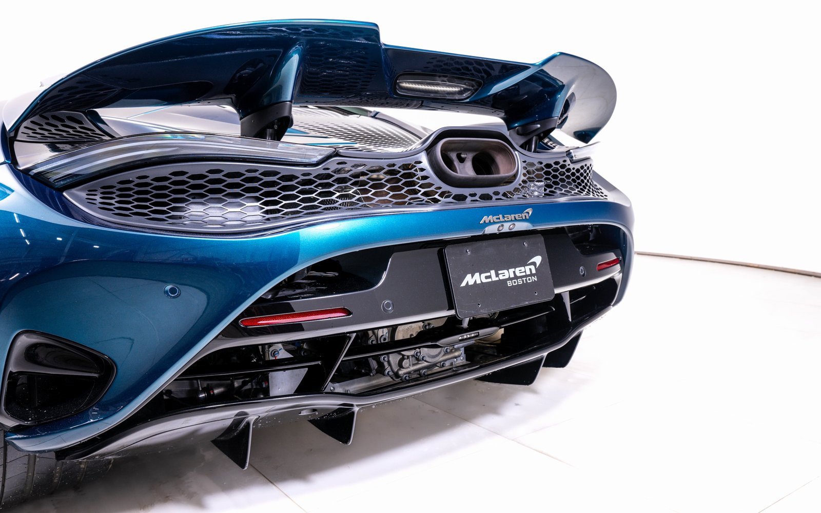 Used 2025 McLaren 750S Spider image 14