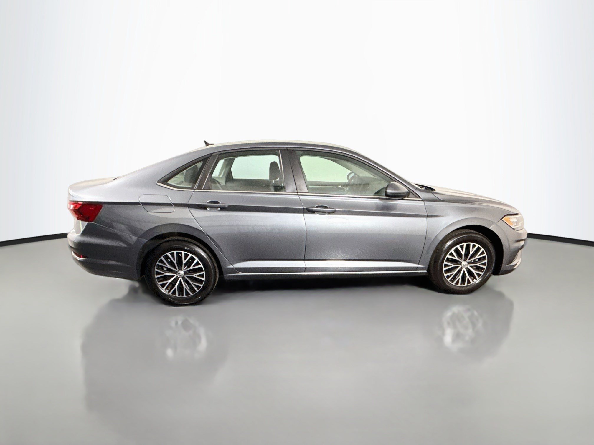 Used 2021 Volkswagen Jetta R-Line FWD image 11
