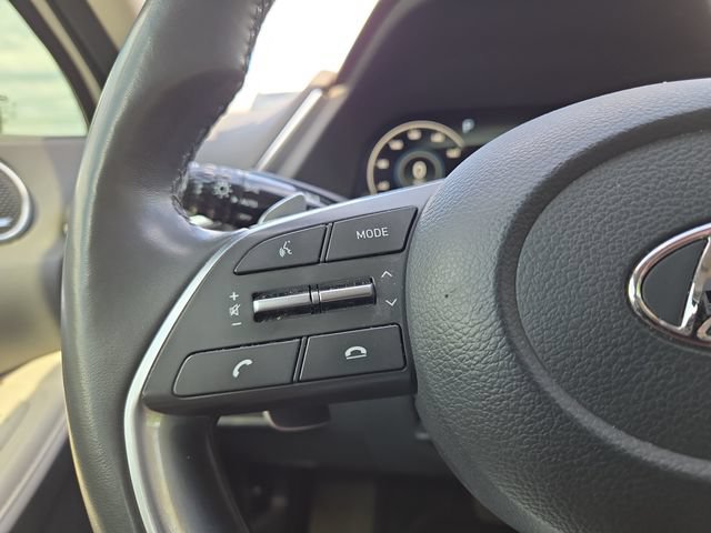 Certified 2022 Hyundai Sonata Limited w/ Preferred Accessory Package FWD image 17