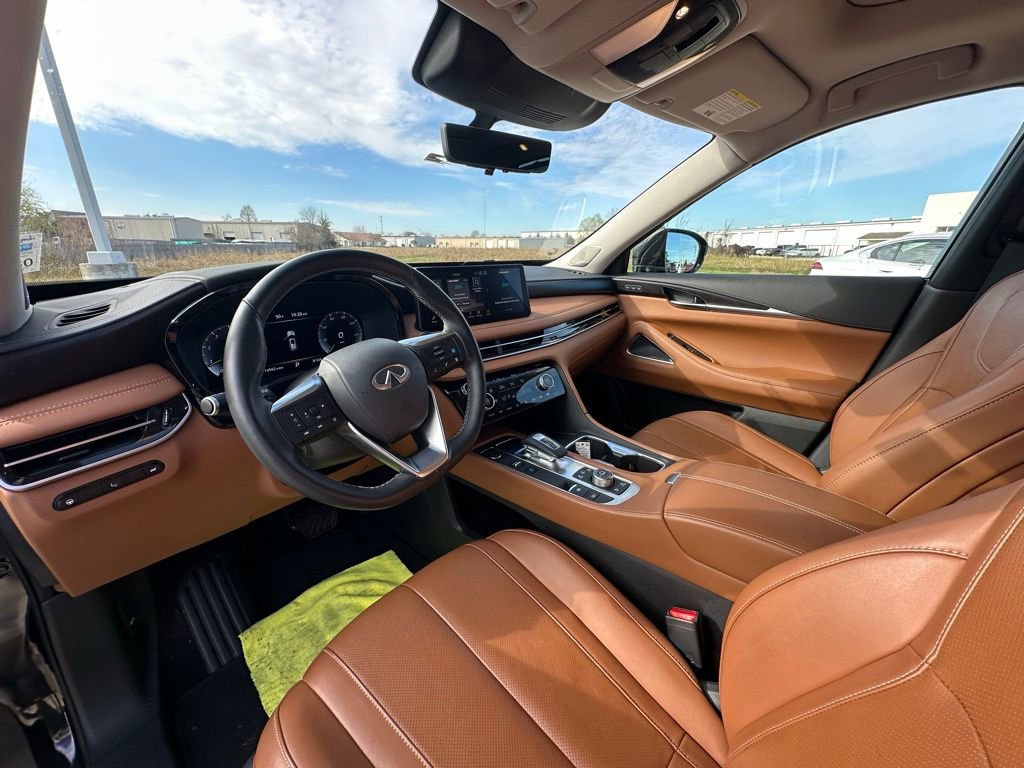 Used 2024 INFINITI QX60 Sensory w/ Vision Package image 11