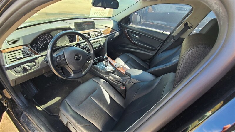 Used 2015 BMW 320i xDrive Sedan AWD/4WD image 5