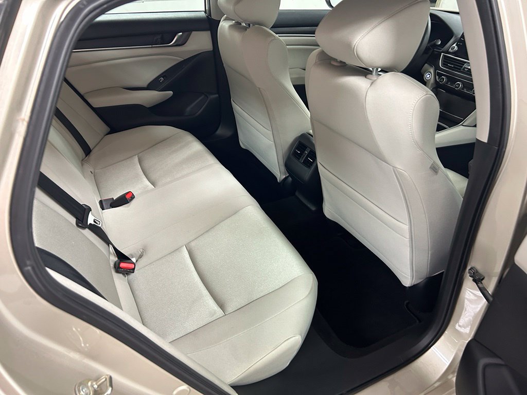 Used 2018 Honda Accord EX image 14