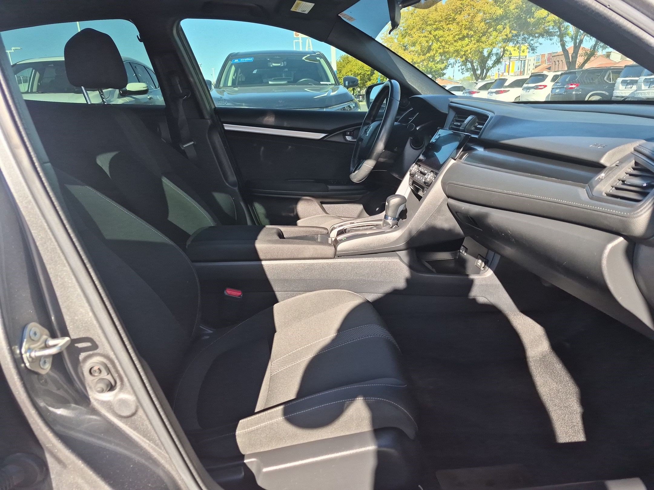 Used 2020 Honda Civic EX image 31