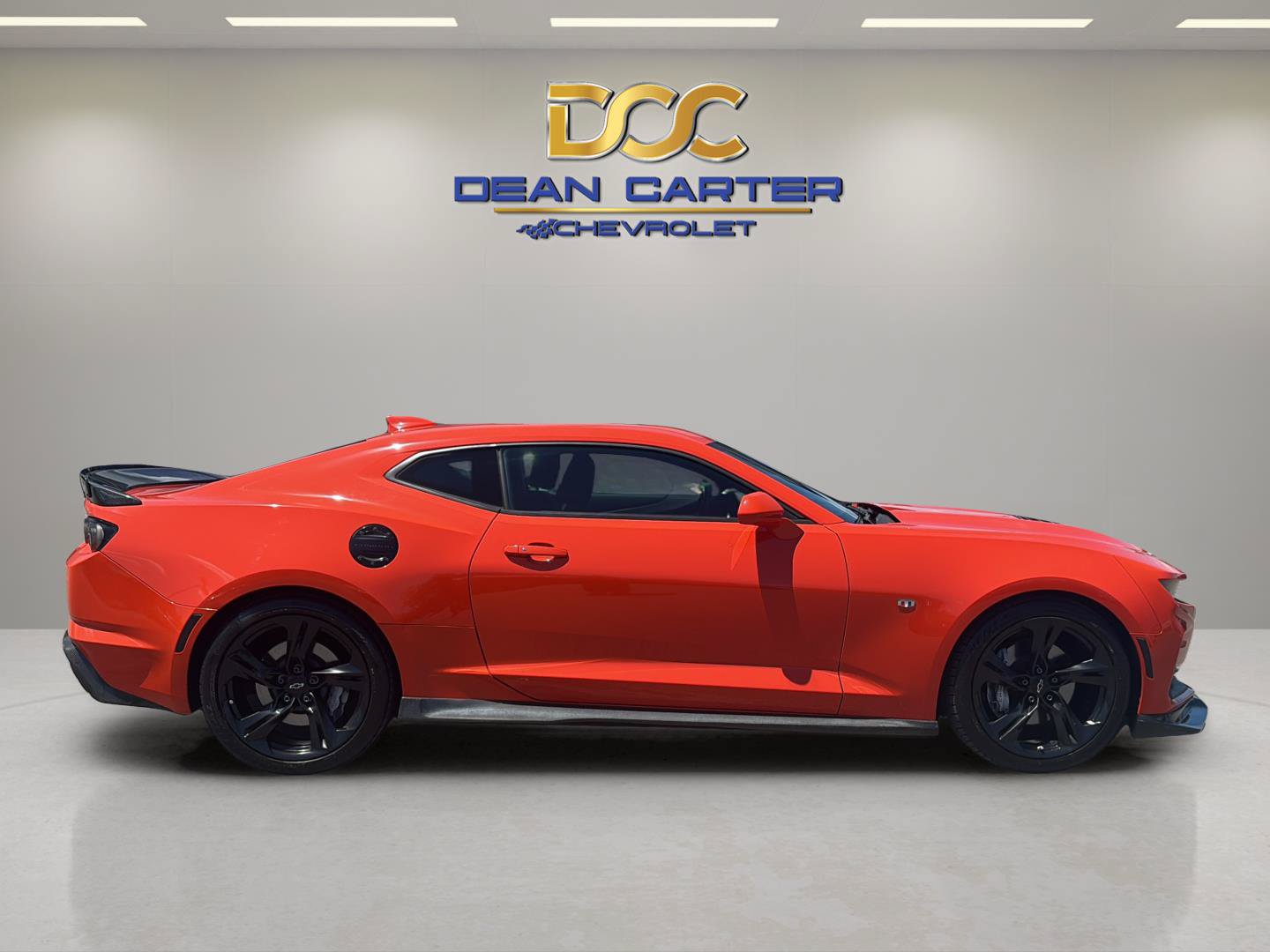 Used 2020 Chevrolet Camaro SS RWD image 6