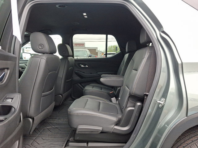 Used 2023 Chevrolet Traverse LT w/ LPO, Floor Liner Package AWD/4WD image 10