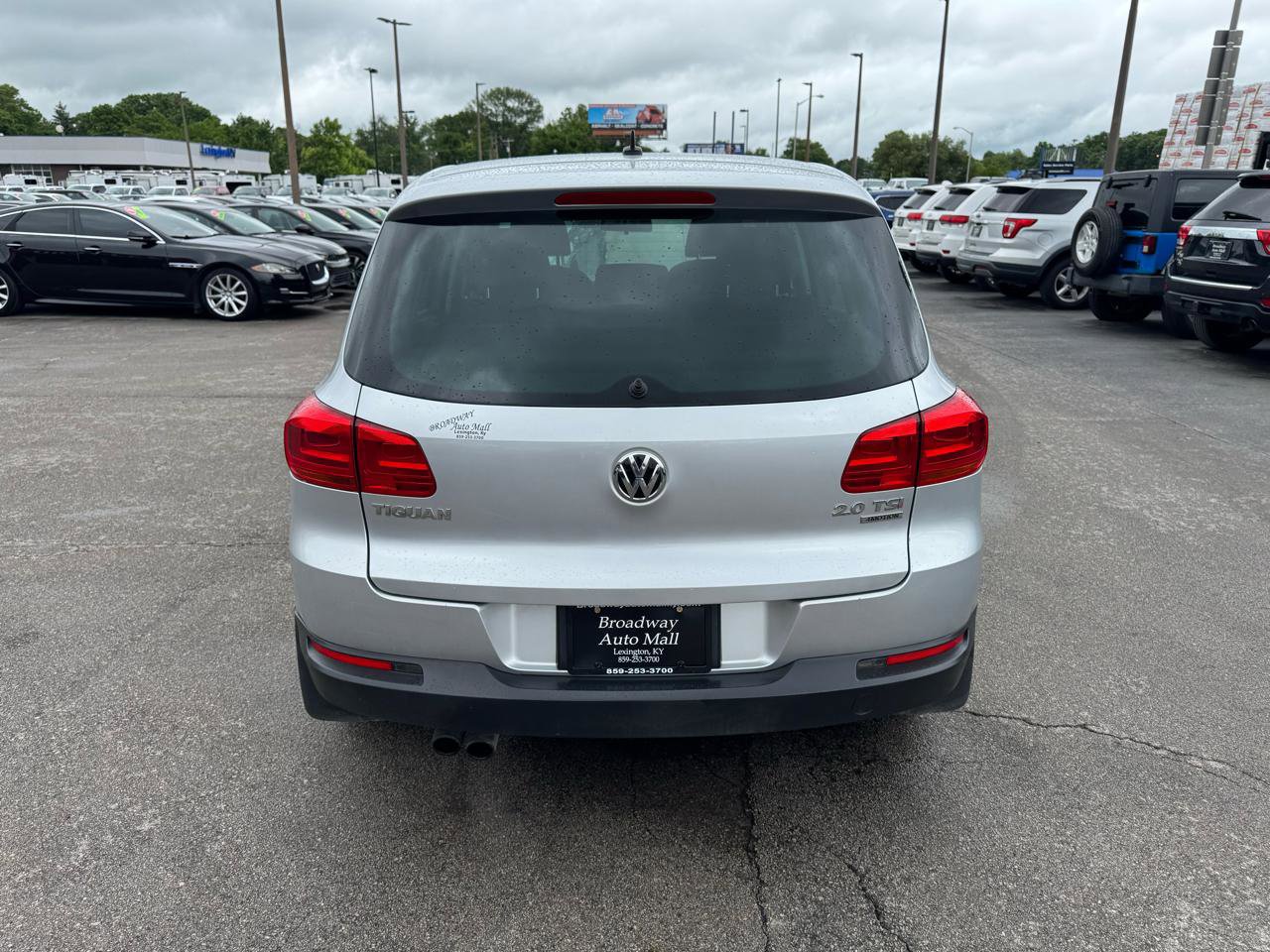 Used 2013 Volkswagen Tiguan S AWD/4WD image 4