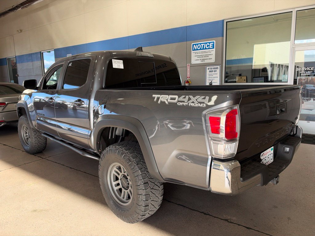 Used 2023 Toyota Tacoma TRD Off-Road AWD/4WD image 10