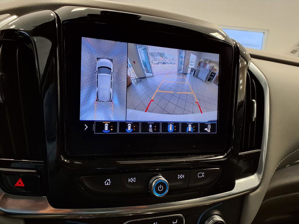 Used 2021 Chevrolet Traverse LT w/ LT Premium Package image 26
