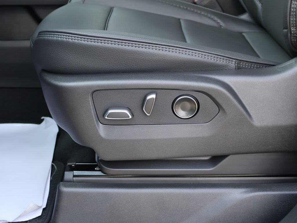 New 2026 GMC Sierra 1500 Denali w/ Denali Reserve Package image 13