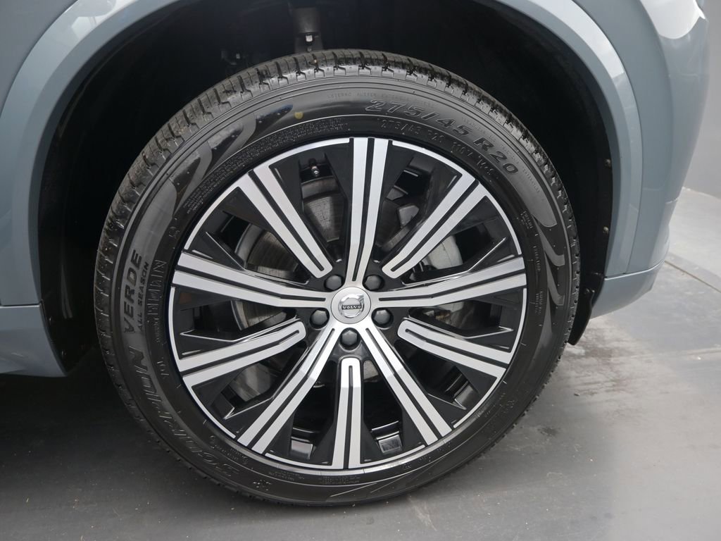 Used 2023 Volvo XC90 B6 Core w/ Climate Package image 17