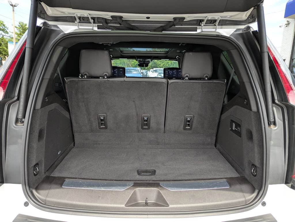 Used 2021 Cadillac Escalade Sport w/ Driver Assist Tech Package AWD/4WD image 50