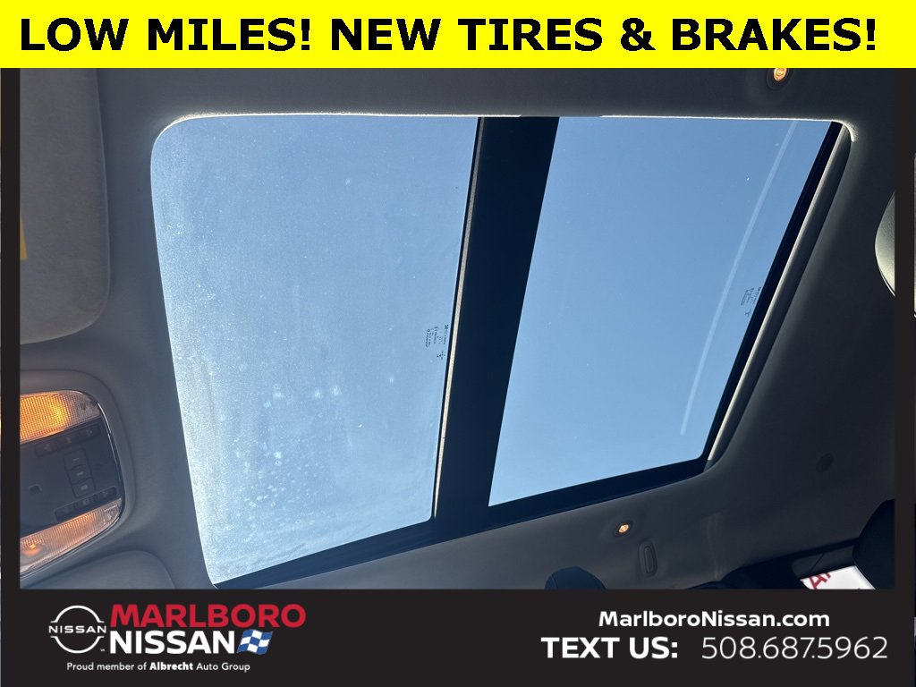 Used 2017 Jeep Grand Cherokee Summit image 33