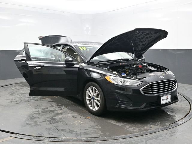 Used 2019 Ford Fusion SE image 39