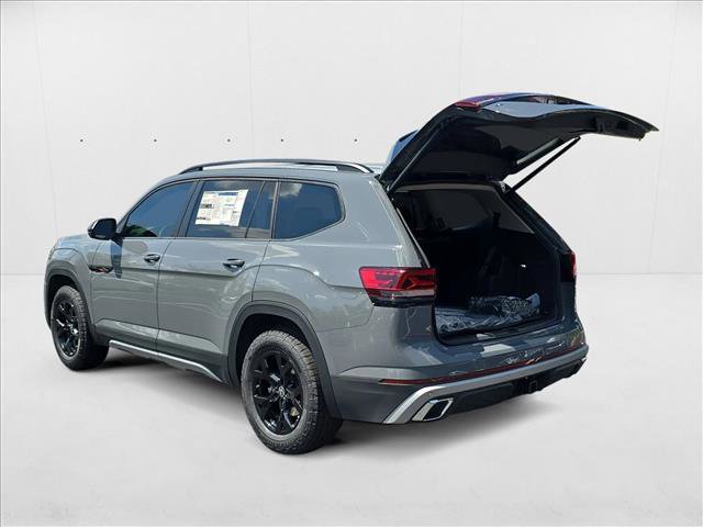 New 2026 Volkswagen Atlas Peak Edition image 9