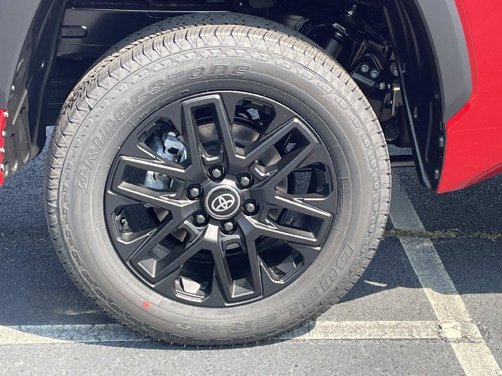 New 2026 Toyota Tundra Limited AWD/4WD image 10