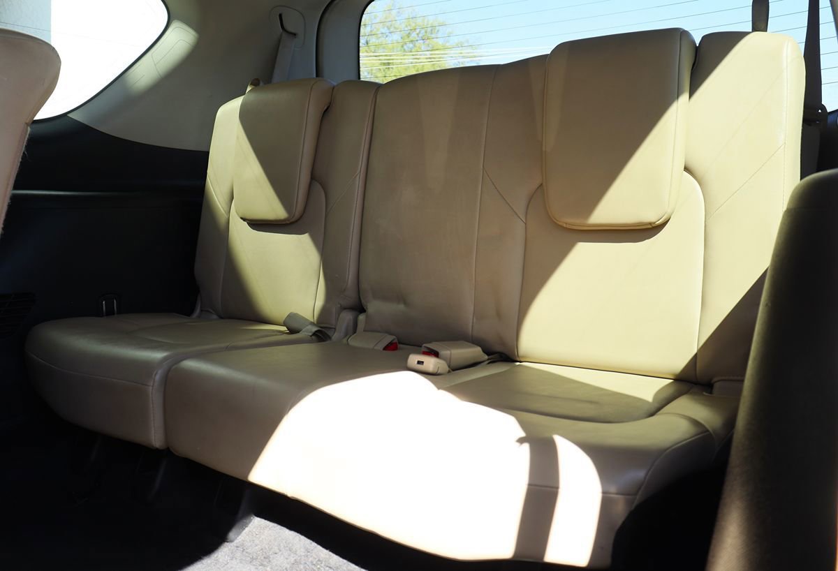 Used 2021 Nissan Armada SV w/ SV Appearance Package RWD image 32