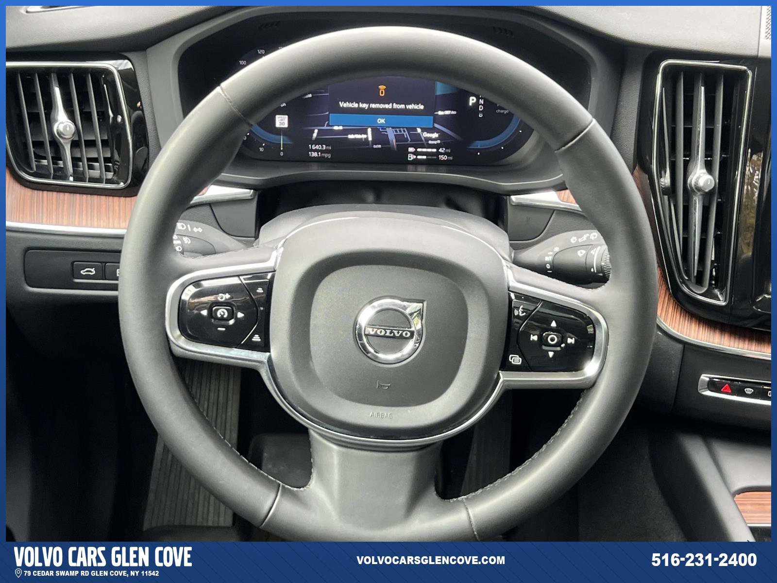 Used 2024 Volvo XC60 T8 Plus w/ Protection Package Premier image 13