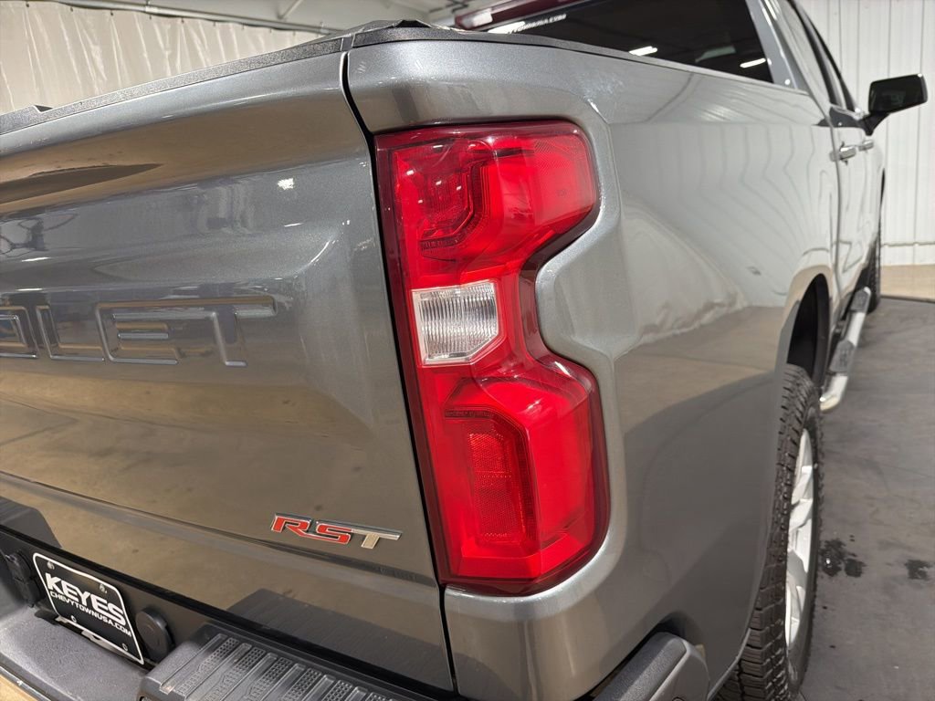 Used 2021 Chevrolet Silverado 1500 RST image 16