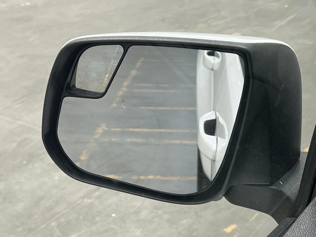 Used 2022 Chevrolet Colorado LT w/ Safety Package image 32