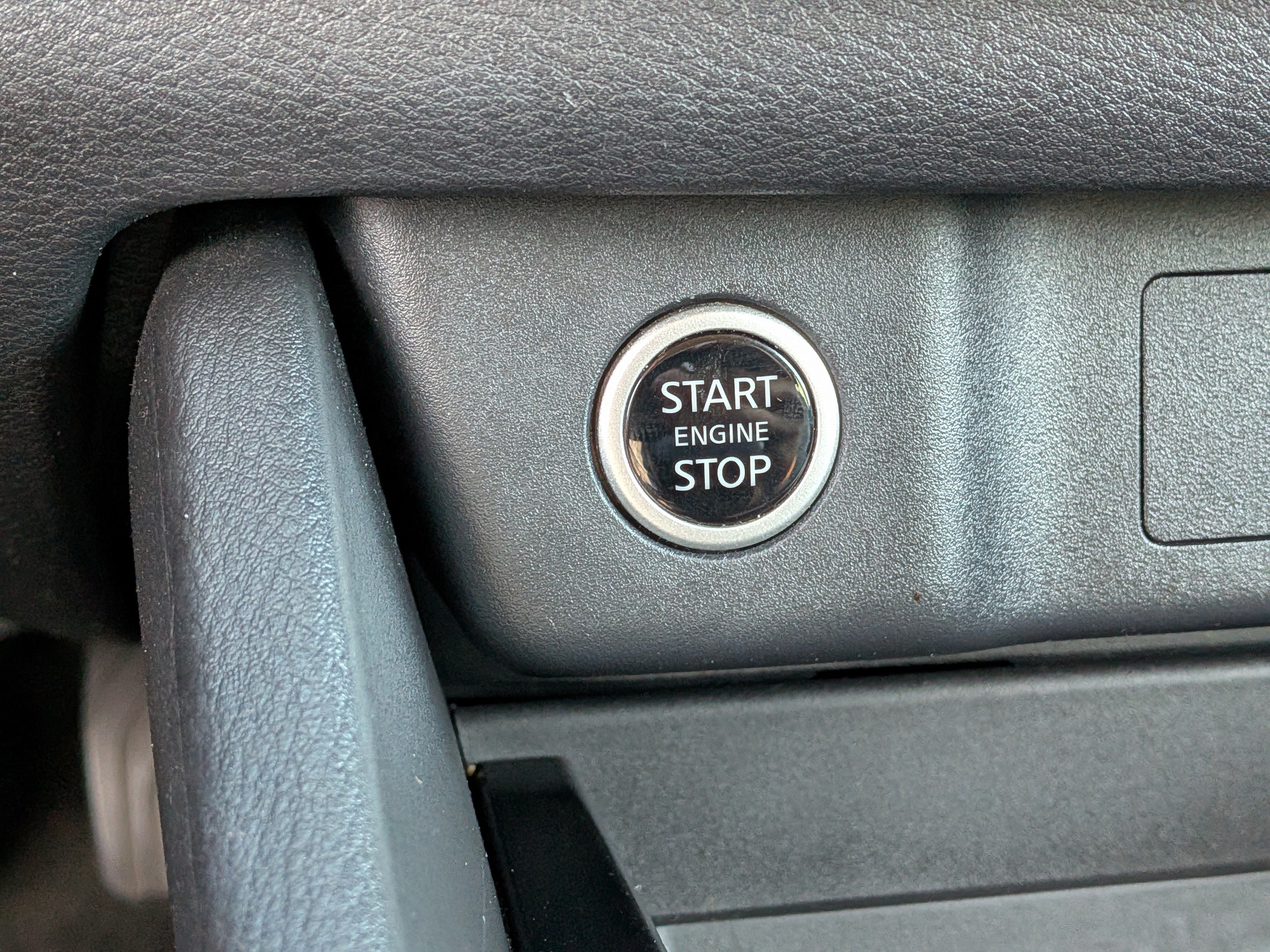 Used 2023 Nissan Rogue SV AWD/4WD image 29