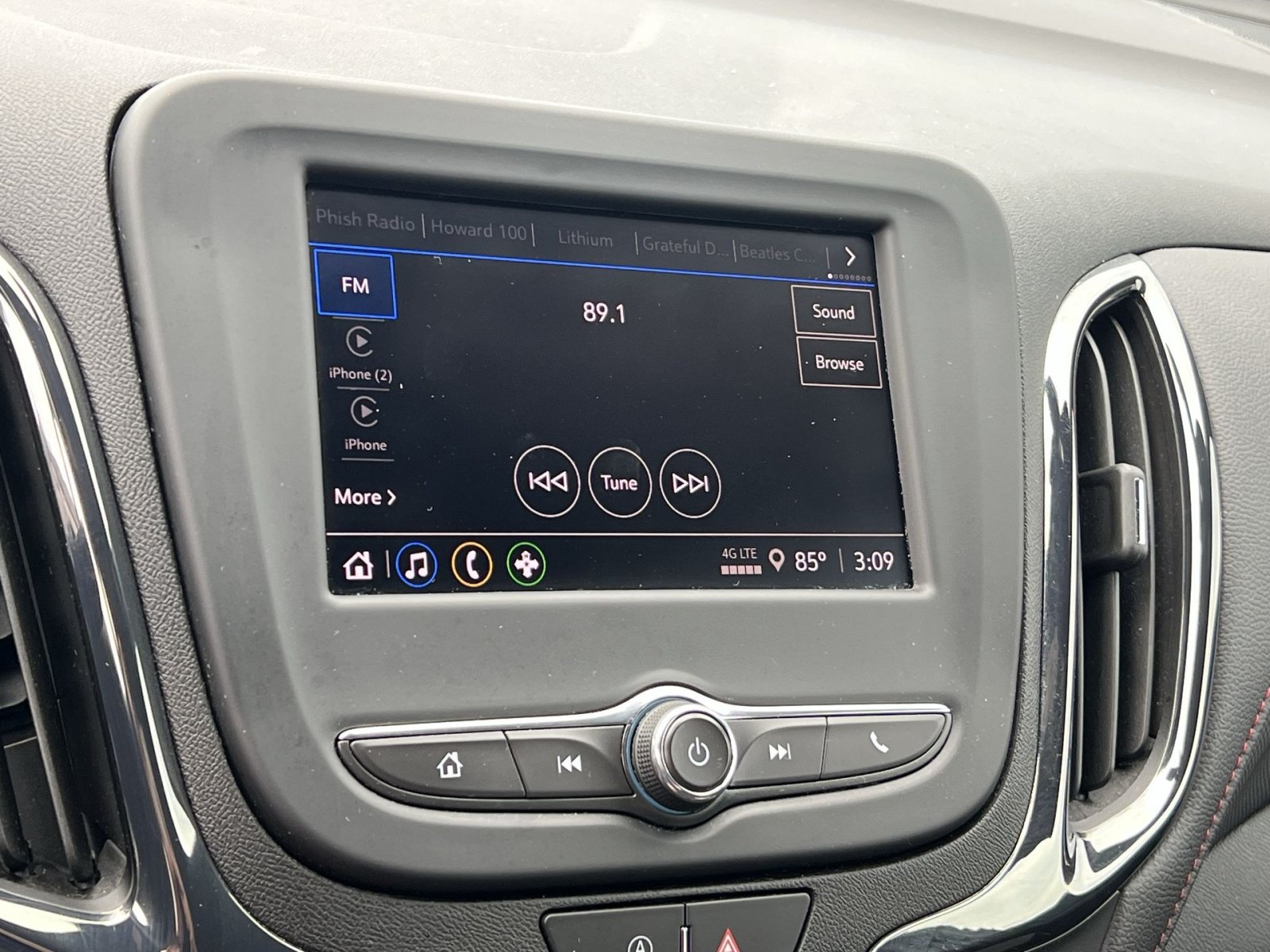 Used 2023 Chevrolet Equinox RS AWD/4WD image 18