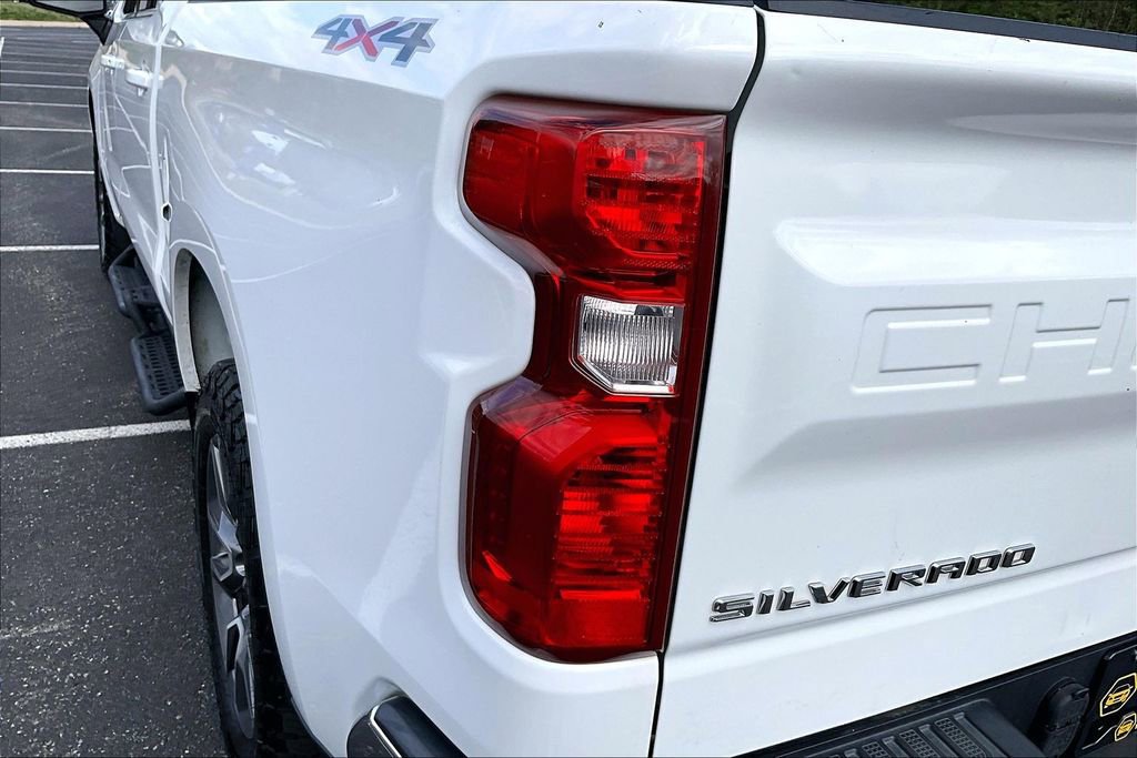 Used 2020 Chevrolet Silverado 1500 LT AWD/4WD image 24
