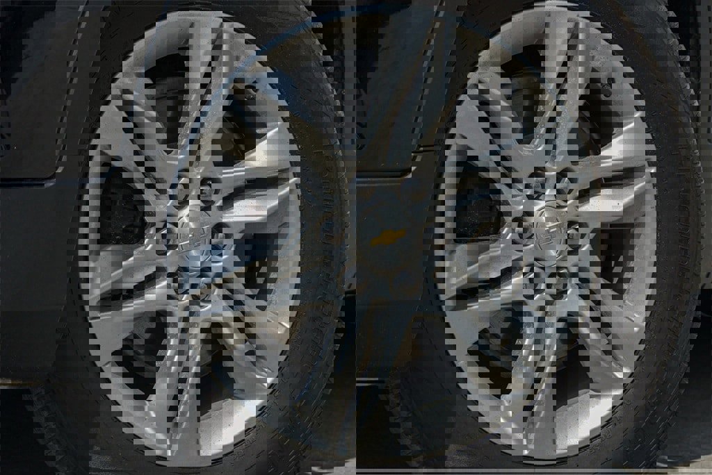 Used 2022 Chevrolet Blazer LT image 2