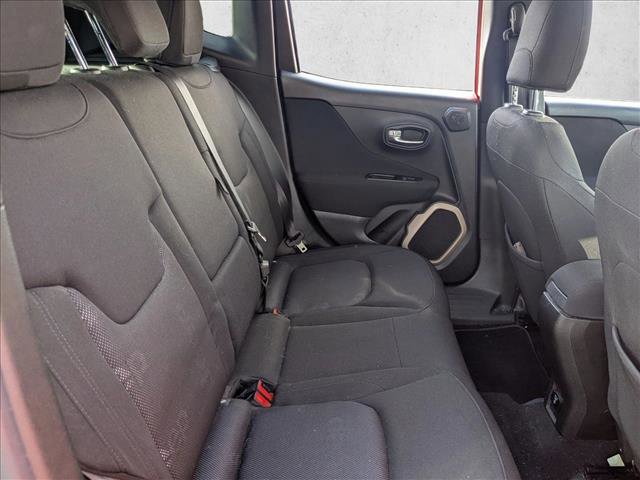 Used 2015 Jeep Renegade Latitude w/ Popular Equipment Group image 16