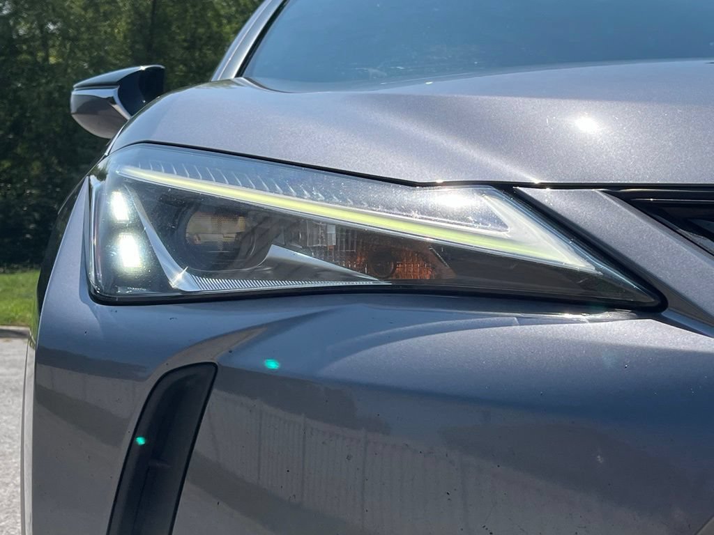 Used 2019 Lexus UX 250h w/ Premium Package AWD/4WD image 10