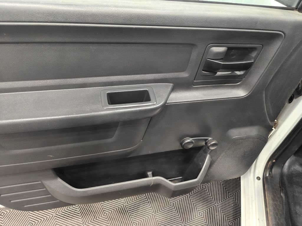 Used 2011 RAM 5500 4x4 Regular Cab w/ ST Decor Group image 32