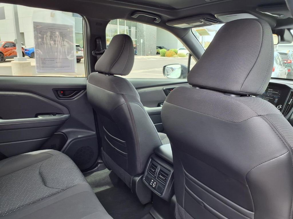 Certified 2025 Subaru Forester Premium AWD/4WD image 19
