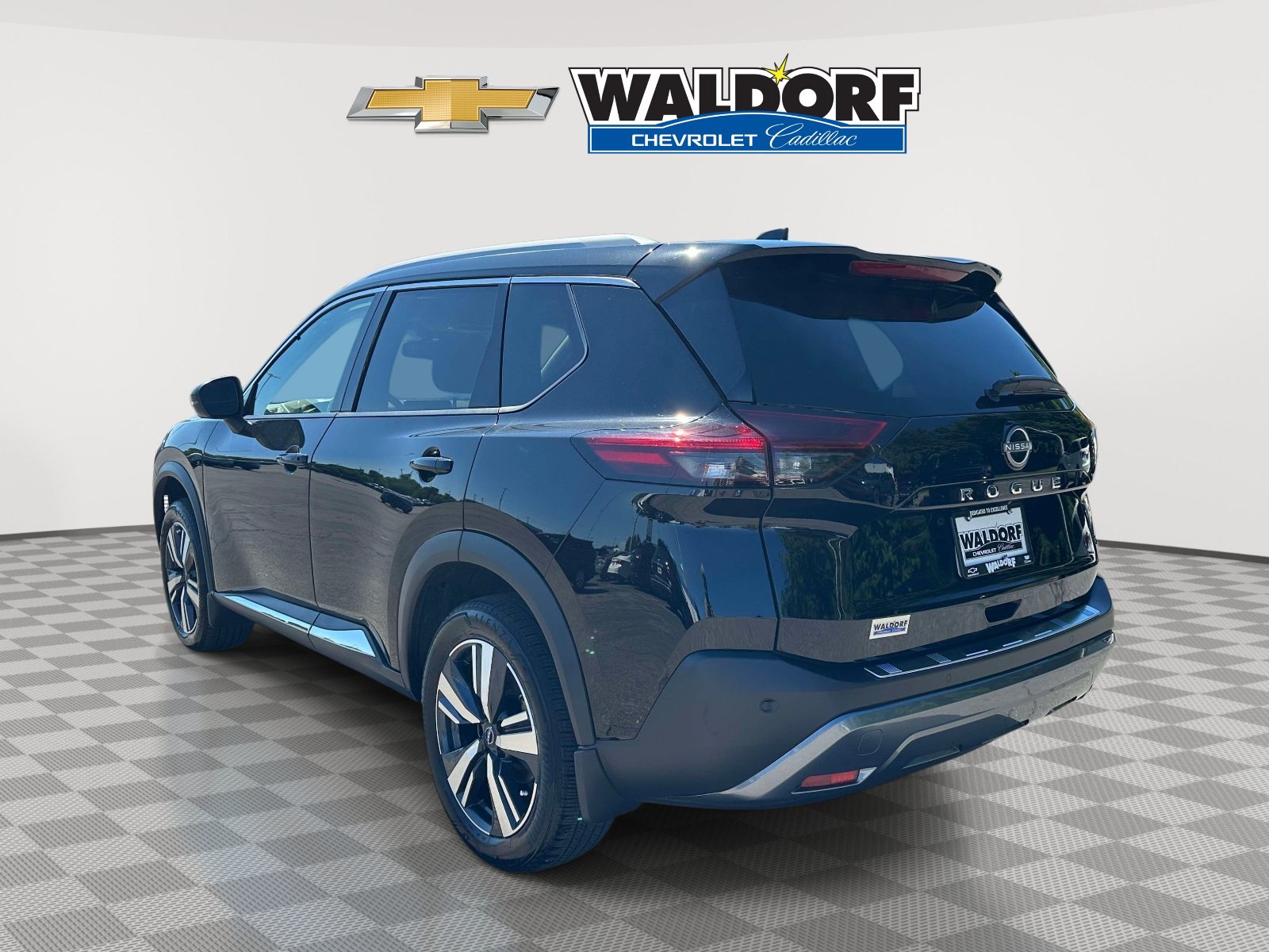 Used 2023 Nissan Rogue SL FWD image 4