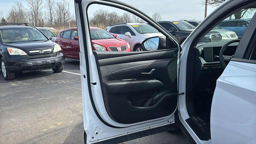 Used 2025 Hyundai Tucson SEL AWD/4WD image 11
