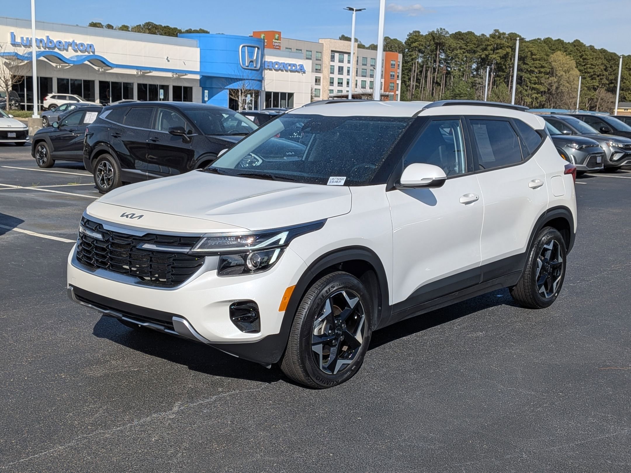 Used 2025 Kia Seltos S FWD image 7