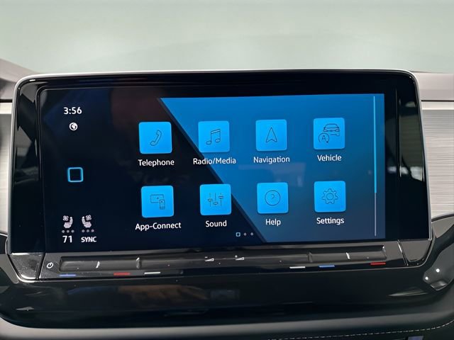 Used 2025 Volkswagen Atlas Cross Sport SE image 19