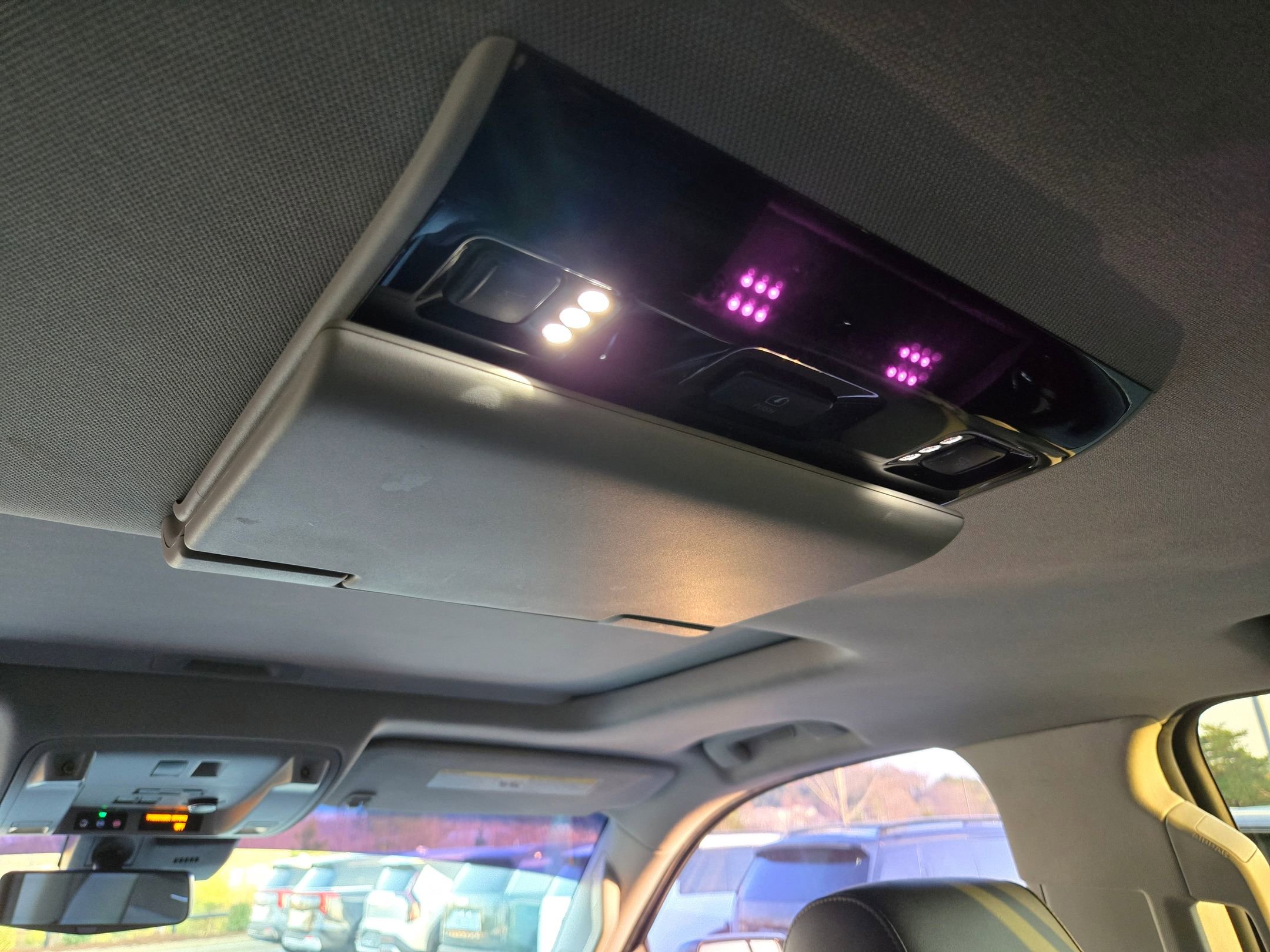 Used 2019 Cadillac Escalade Luxury image 38