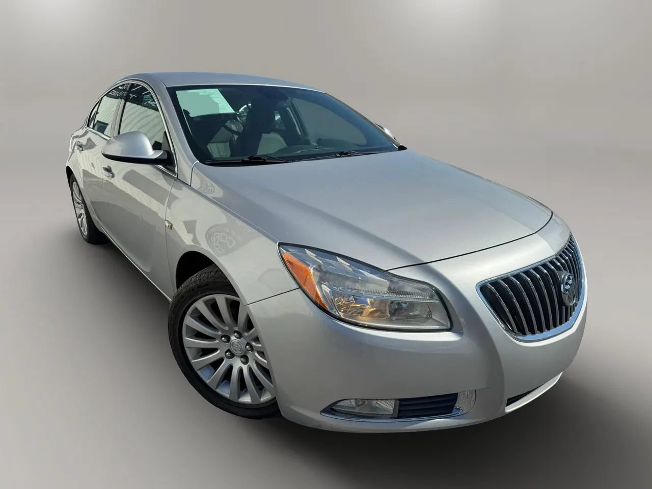 Used 2011 Buick Regal CXL w/ RL3 Preferred Equipment Group FWD image 2