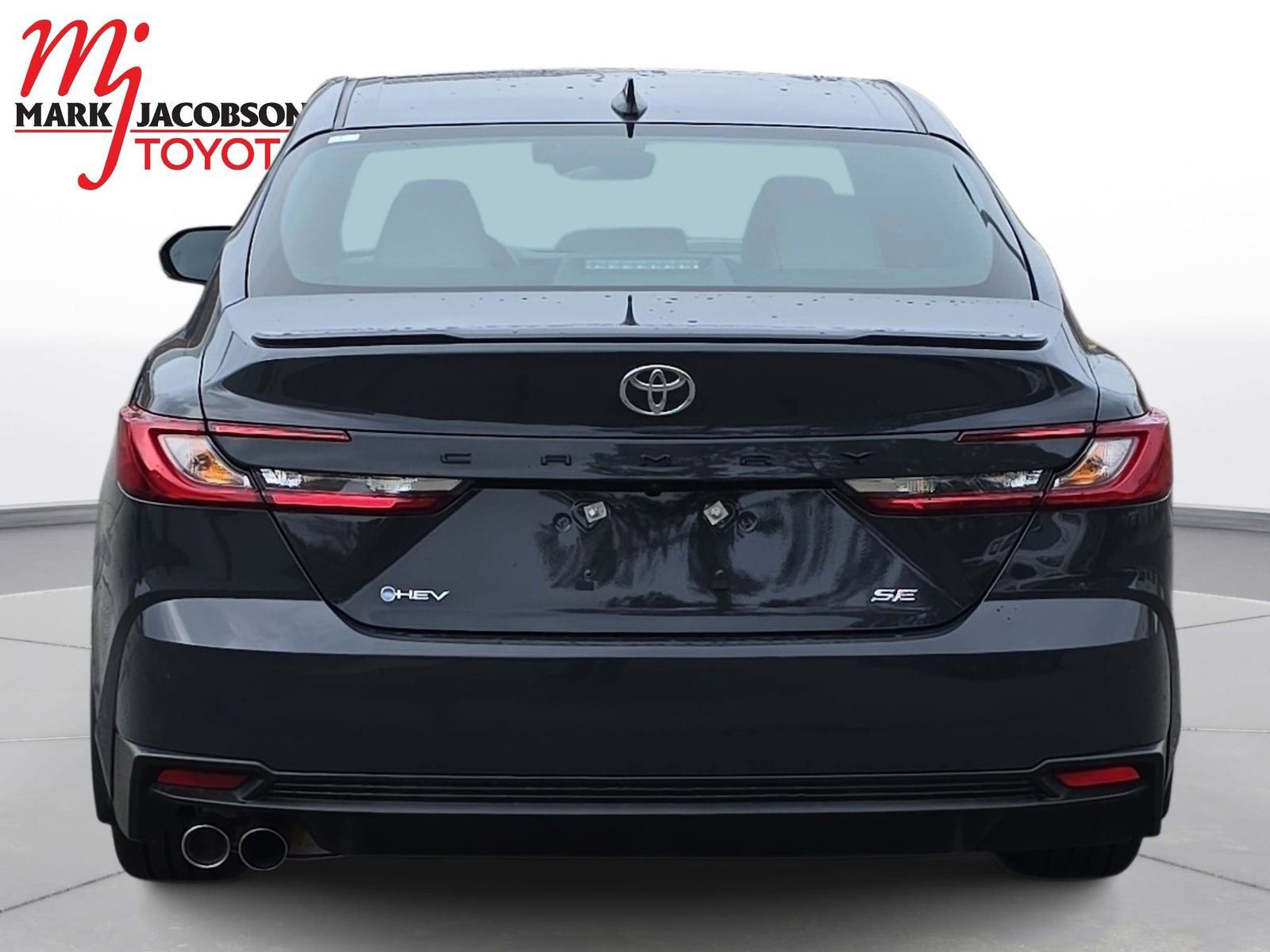 Used 2025 Toyota Camry SE image 11