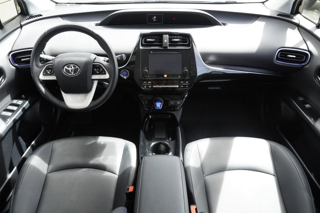 Used 2017 Toyota Prius Four Touring w/ Premium Convenience Package image 9