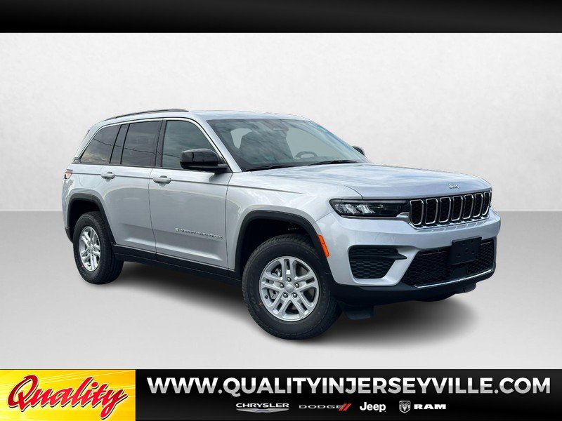 New 2025 Jeep Grand Cherokee Laredo image 1