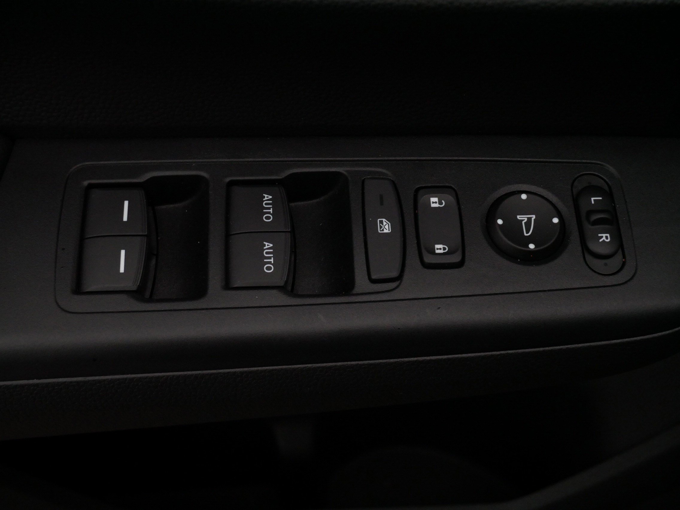 Used 2023 Honda CR-V EX image 19