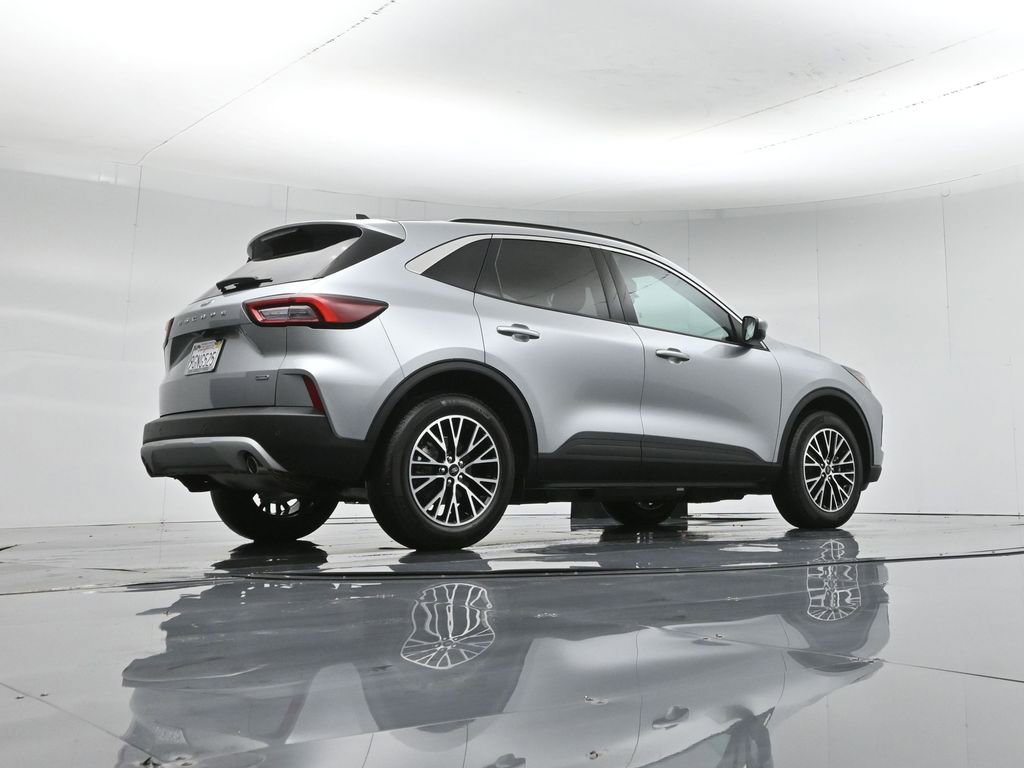 Certified 2023 Ford Escape SE image 50