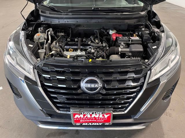 Used 2023 Nissan Kicks SV image 9