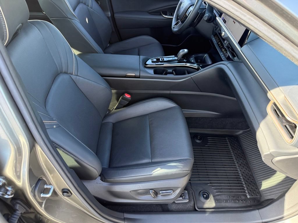 Certified 2024 Toyota Crown Platinum AWD/4WD image 46